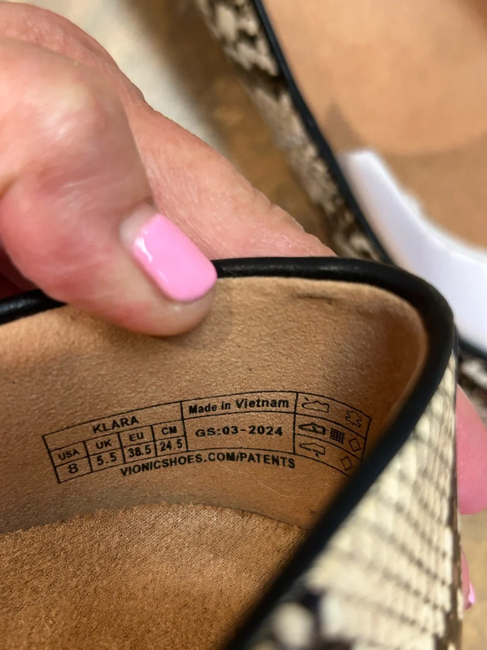 Vionic ballet flats